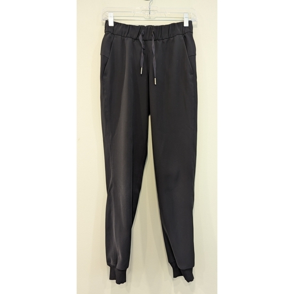 Lululemon On The Fly Jogger In Black Size 2 - Picture 1 of 9